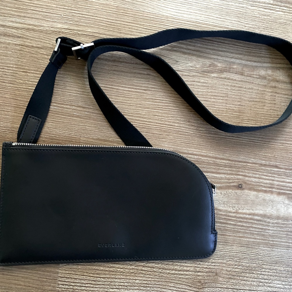 Everlane Italian leather Crossbody bag